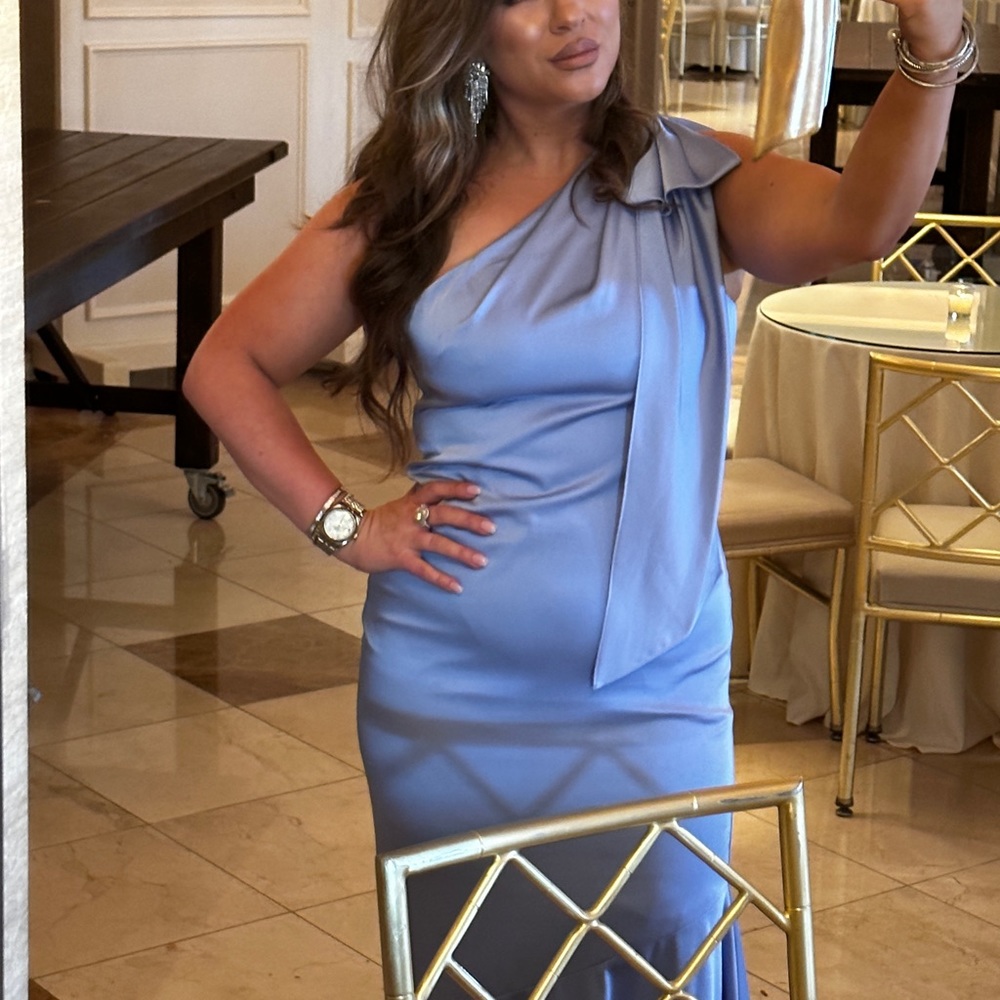 Aidan mattox baby blue silk Long one shoulder mermaid gown size 8
